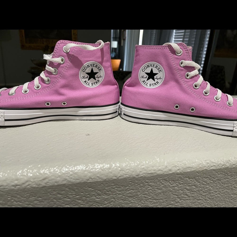 Hightop Peony Pink Converse size 10.5W 8.5M